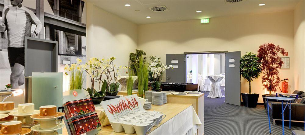 Novina Hotel Herzogenaurach Herzo-Base Dış mekan fotoğraf