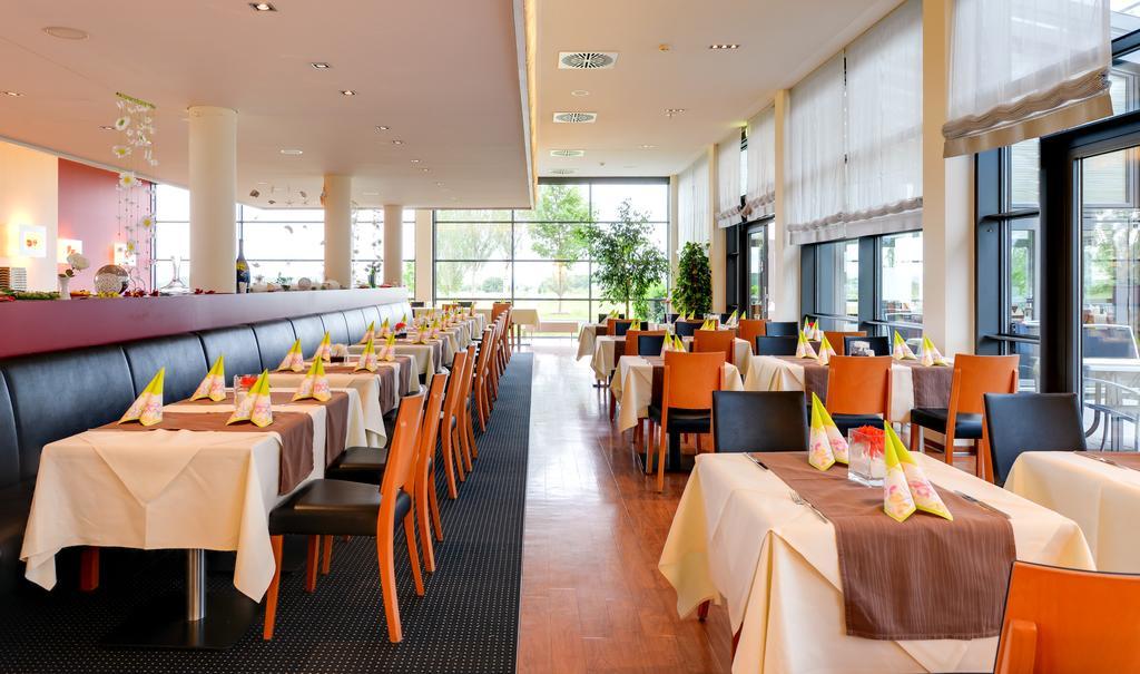 Novina Hotel Herzogenaurach Herzo-Base Dış mekan fotoğraf